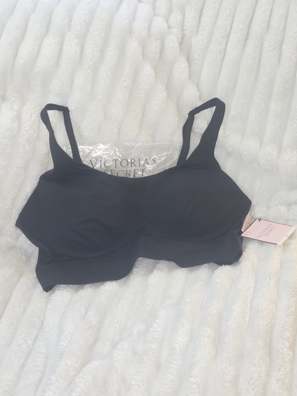 Victoria's Secret Black Seamless Light Support Bra